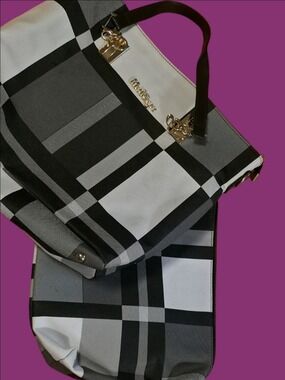 4/$67 Deal! Black & White Plaid Tote Bag Set